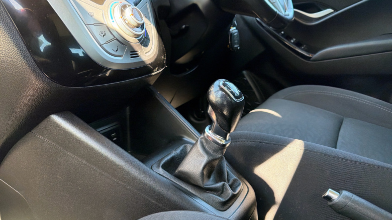 Hyundai ix20 1.6 CRDi Blue Drive Premium 5dr Diesel Hatchback